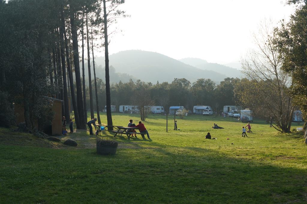 Camping Macanet De Cabrenys Ngoại thất bức ảnh