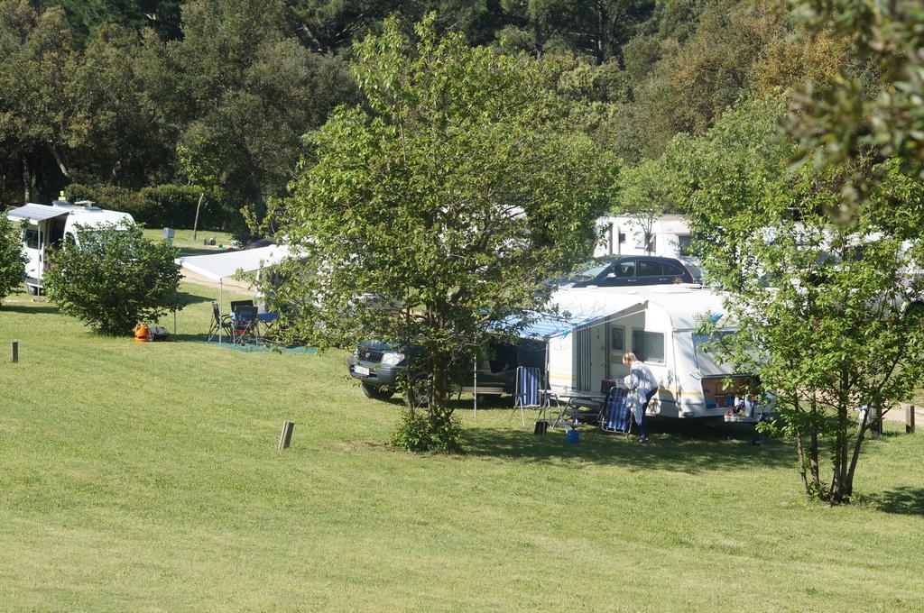 Camping Macanet De Cabrenys Ngoại thất bức ảnh